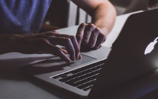 乘联分会:2月新能源乘用车国内零售销量68.6万辆,同比增长79.7%